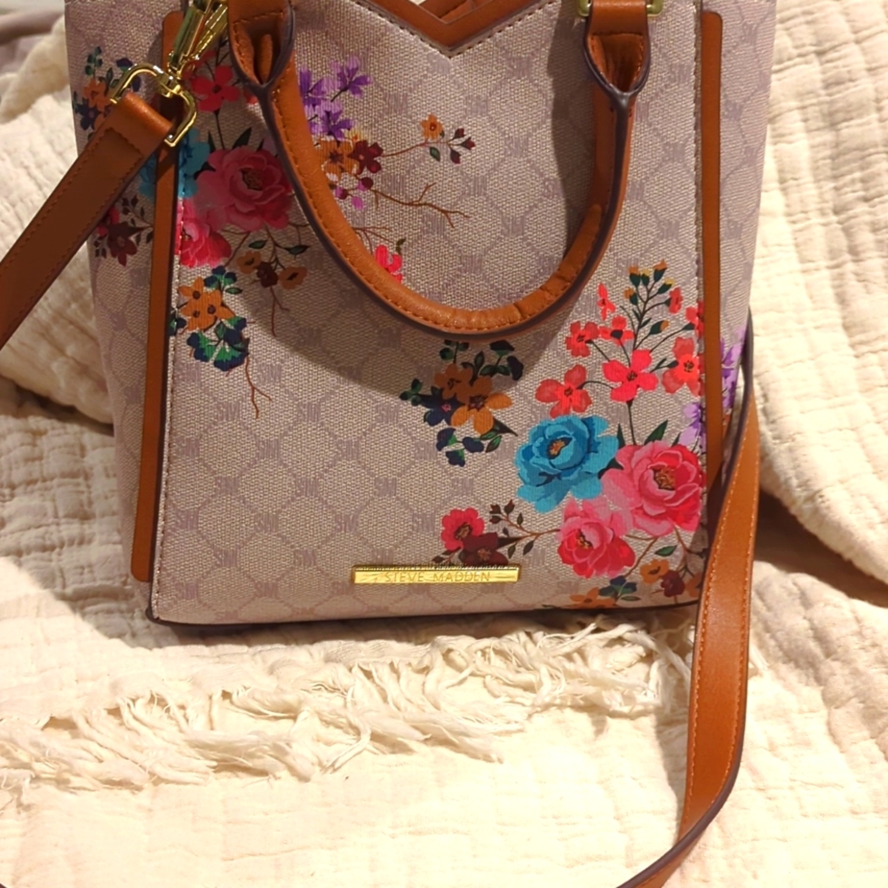 Floral Steve Madden adjustable crossbody/shoulder/ hand bag